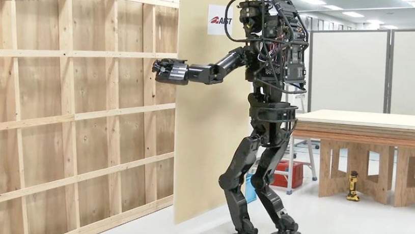 ژاپنی ها روبات کارگر ساختمانی ساختند