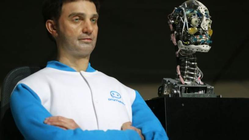 روباتی که در شبکه تلویزیونی روسیه خبر خواند