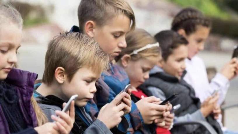 ضرب‌الاجل استرالیا برای مهار کودک‌آزاری در شبکه‌های اجتماعی