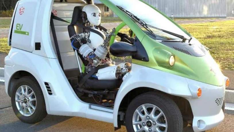 روبات راننده به جای خودروی خودران؛ ایده جدید مهندسان روباتیک