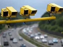 ابلاغ بخشنامه پرداخت الکترونیکی عوارض تردد در آزادراهها ابلاغ بخشنامه پرداخت الکترونیکی عوارض تردد در آزادراهها