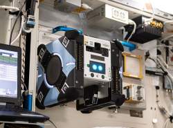 هوش مصنوعی کنترل را در فضا به دست گرفت هوش مصنوعی کنترل را در فضا به دست گرفت